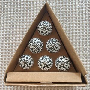 Brand new dresser knobs